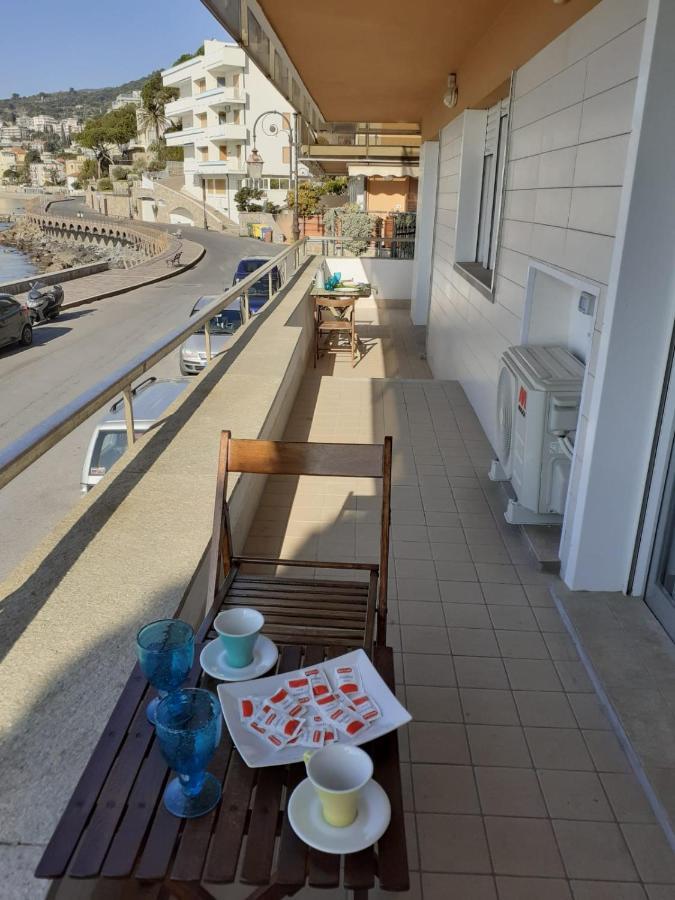 阿拉西奥Cadorna Fronte Mare公寓 外观 照片